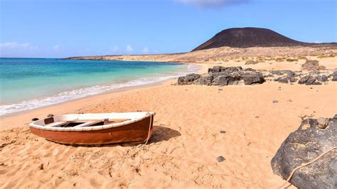 A comprehensive list of the best nudist beaches in Lanzarote.