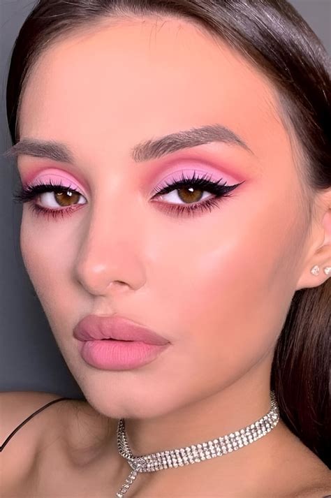 50 Gorgeous Pink Eyeshadow Looks To Charm Everybody - Woman & Lifestyle