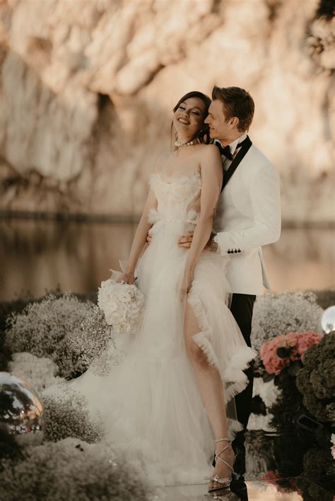 Euphoria - The Feeling You Get On Your Awesome AF Wedding Day – Ellwed