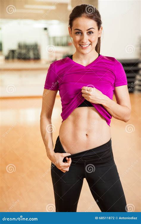 Poses To Show Off Abs at Jasmine Hodges blog