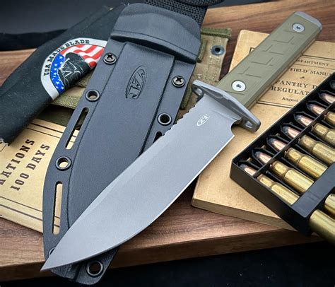 Military Fixed Blade Knives