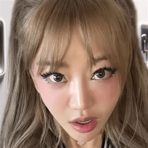 Kitty Lixo | Dopple.ai