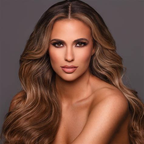 Miss Illinois USA 2023 Samantha Elliott