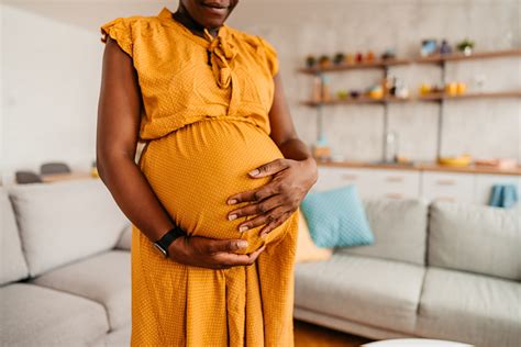 Black Moms Share Their Raw & Honest Birth Stories