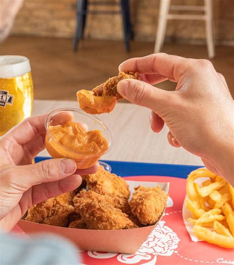 Estos sandwiches de pollo frito son lo que no sabías que necesitas ...