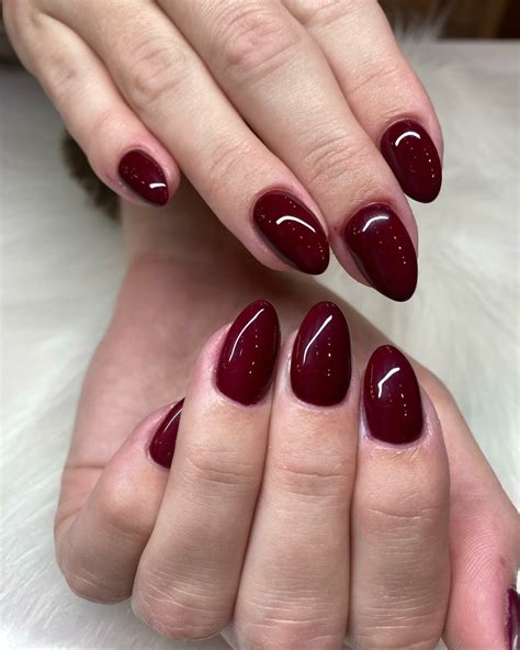 50+ Gorgeous Wine Color Nails That Will Turn Heads