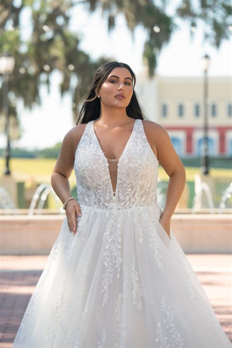 Plus Size Wedding Dresses - Patsy's Bridal Boutique