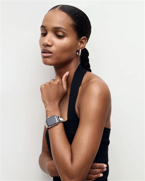 Boyfriend Apple Watch Band in White Shell | Machete Jewelry – MACHETE