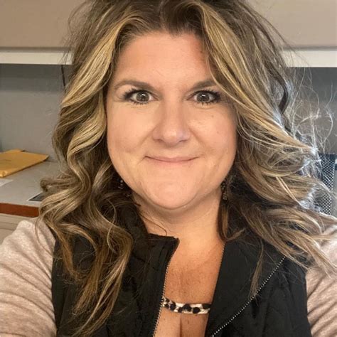 Amanda Skidmore - Graphic Designer/Prepress - Azar Printing | LinkedIn