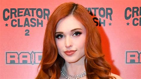 Twitch star Amouranth launches ‘AI girlfriend’ ChatGPT-style chatbot fans can ‘date’ – it even ...