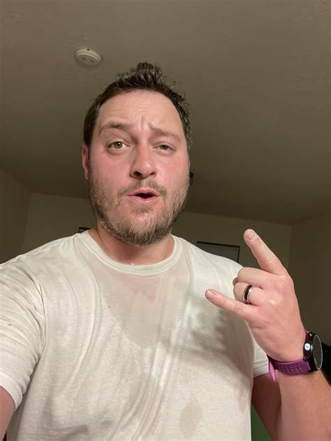 (35M) Day 2 complete. Up at 540. On the road by 6am. 5mins brisk ...