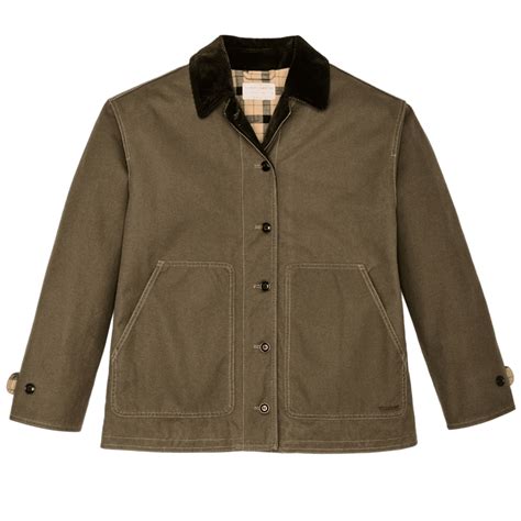 The Barn Jacket Trend: How to Style It and Pieces to Try