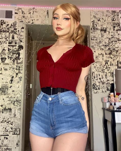 🖤Lena Foxx🖤 on Instagram: "• Lena not wearing a skirt....? Who am I 🙃