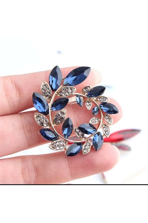 ESJ Kristal Zirkon Taş Çelenk Kadın Broş Ebat: 3,6*4,3 Cm - Fiyatı ...