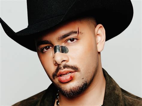 Música Marquinha De Fitinha (Ao Vivo) de Léo Santana, do álbum Léo Santana 20 Anos - DNA De GG ...