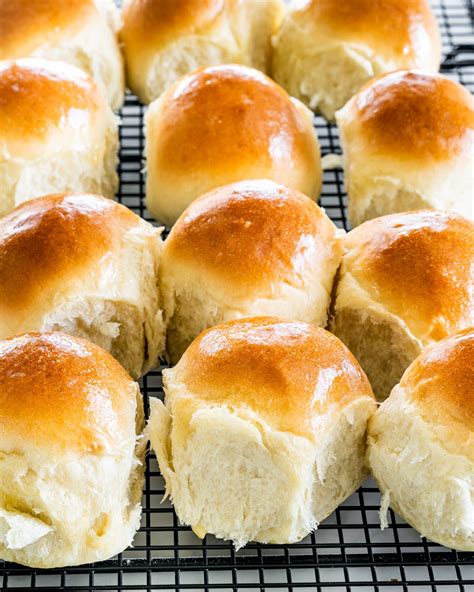 Homemade Dinner Rolls Recipe Easy