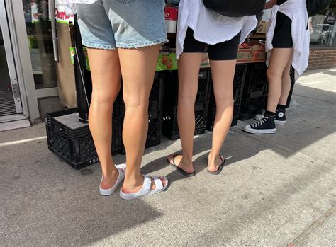 Candid girls ass, legs and feet collection - Short Shorts & Volleyball ...