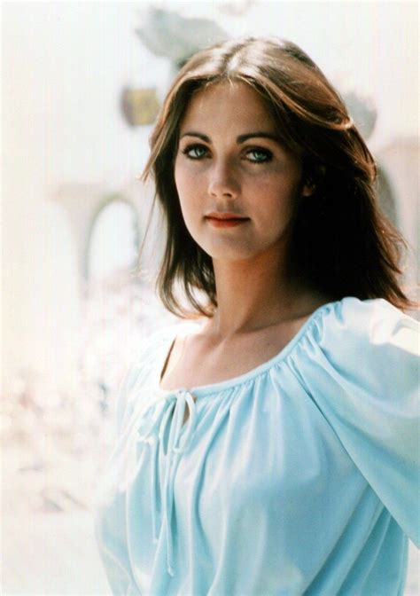 Lynda Carter Poster - Minimalist Poster Store