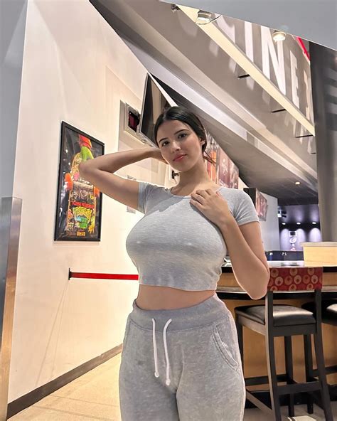 Strawberrytabbyy Onlyfans Nudes