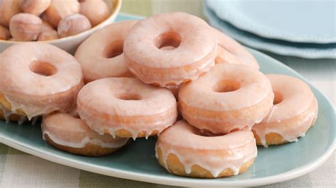 18 Glazed Donut Nutrition Facts - Facts.net