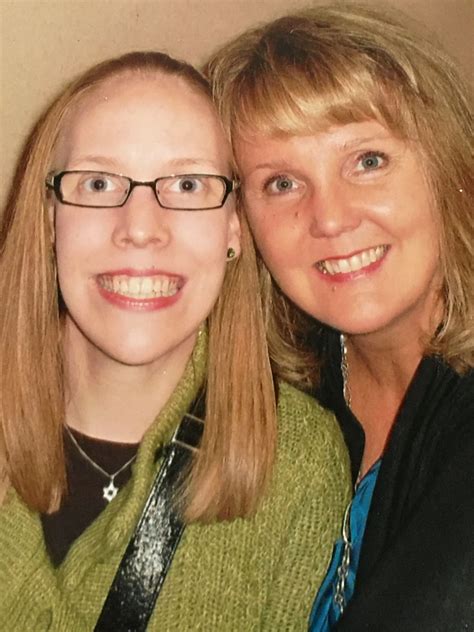 Julie St. Clair LPC is a therapist serving OR.