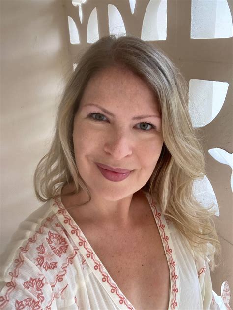 Do you like this hot blonde wife? | Scrolller