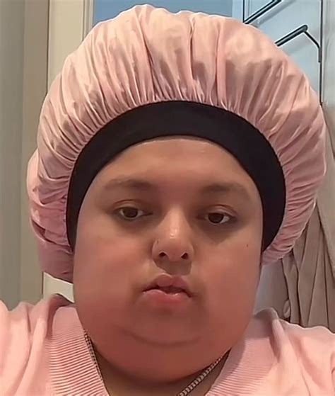 SHAWTY BAE! 🤟🏽🤟🏽 | Bae funny, Funny reaction pictures, Very funny pictures