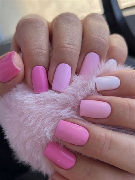 Furry nails is the hairiest trend right now – Artofit