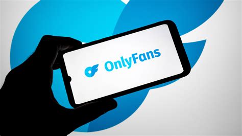 OnlyFans Star Breckie Hill Calls Out ‘Fake’ Creator Earnings Claims