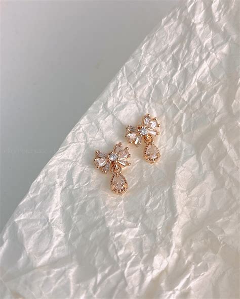 ko-mo-re-bi elegant jewelry (@komorebi.acc) • Instagram photos and videos