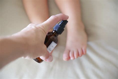 How to cure smelly feet? (2) - How to cure smelly feet? (2)