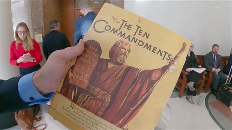 ACLU, religious freedom groups sue to block Texas' Ten Commandments ...