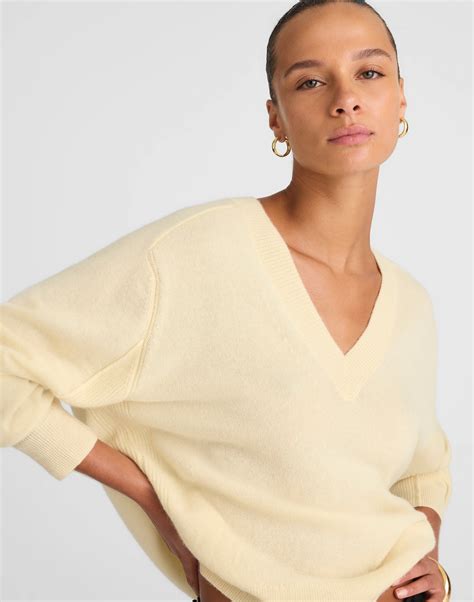 Cashmere V-Neck Sweater | Madewell