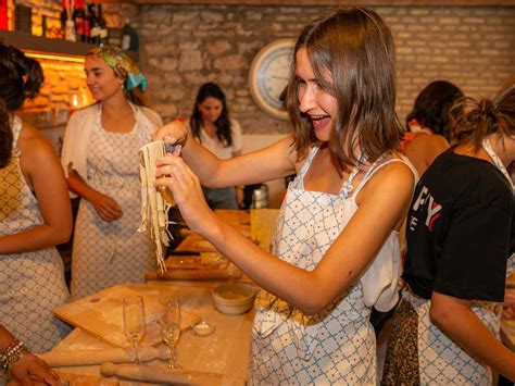 Private Pasta & Tiramisù Cooking Class - Carpe Diem Tours