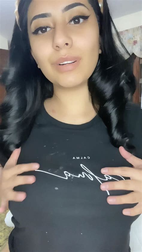 Camila paid squirt video (link in comments) | Scrolller