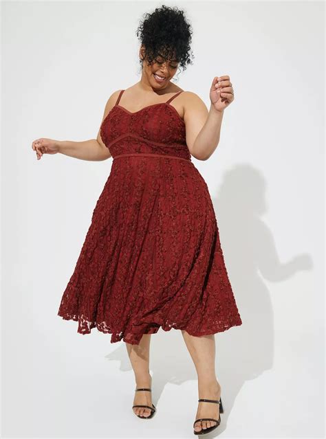 Plus Size - Tea Length Lace Sweetheart Dress - Torrid