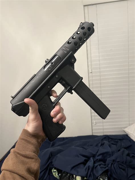 Tech 9 Gun