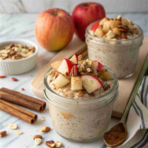 Apple Pie Overnight Oats - Fall Flavors in a Healthy Breakfast