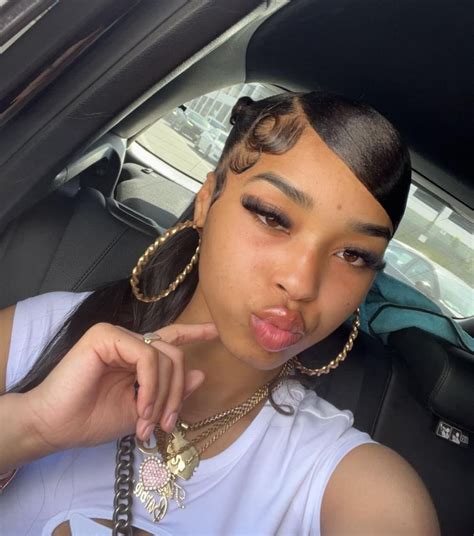 Lightskin baddie with thick dsl : r/DSLcommunity