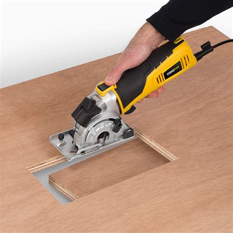 How To Cut Laminate Flooring With A Circular Saw - Flooring Tips