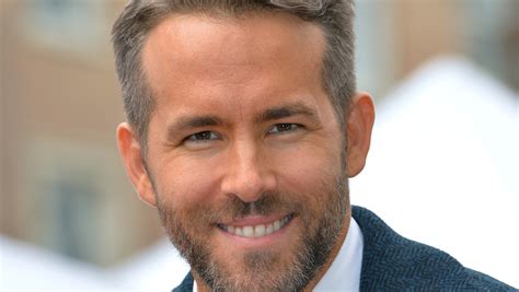 Ryan Reynolds - Manual Magee