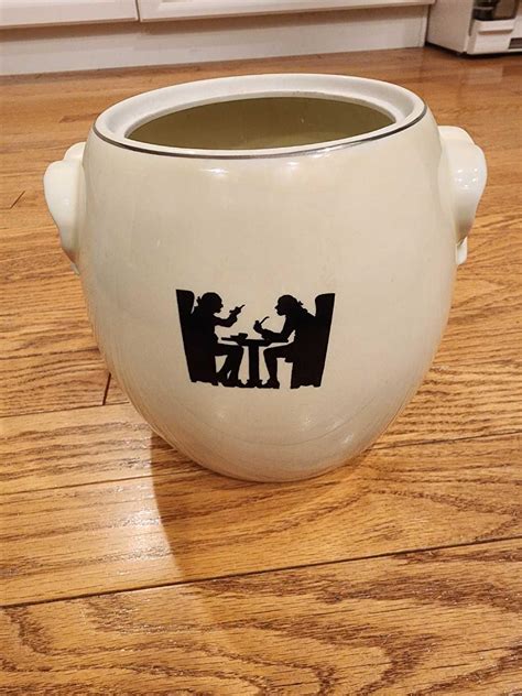 Best Vintage Hall's Superior Quality Kitchenware Silhouette Tavern ...