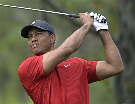Tiger Woods Golf Grip: How Tiger Grips the Club and How You Can Hit ...