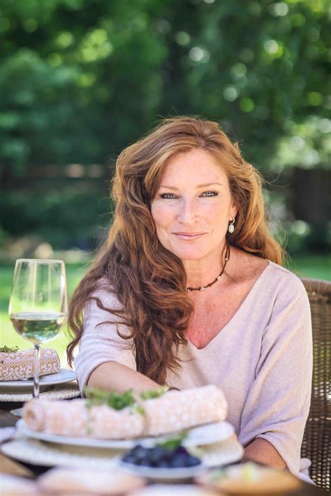 Four Inane Questions with Easy Bake Battle's Lauren Lane