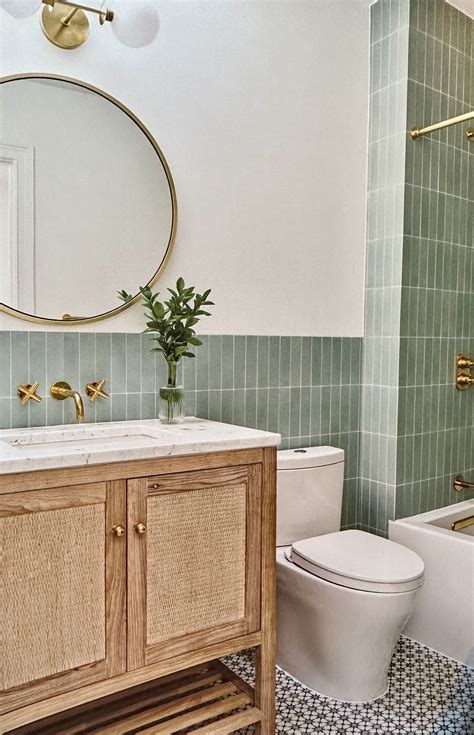 Best 13 18 Historic-Inspired Small Bathroom Makeover Ideas – Artofit