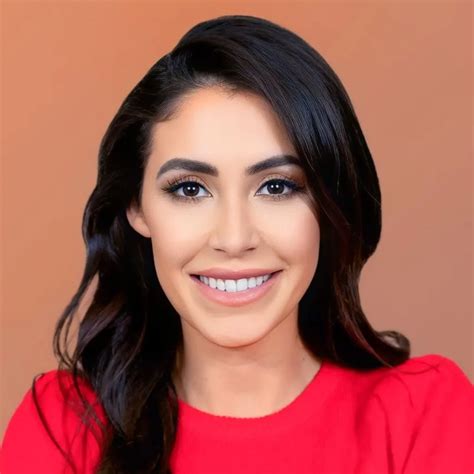 Anna Paulina Luna Age, Height, Affairs, Net Worth And More » Biography Wallah