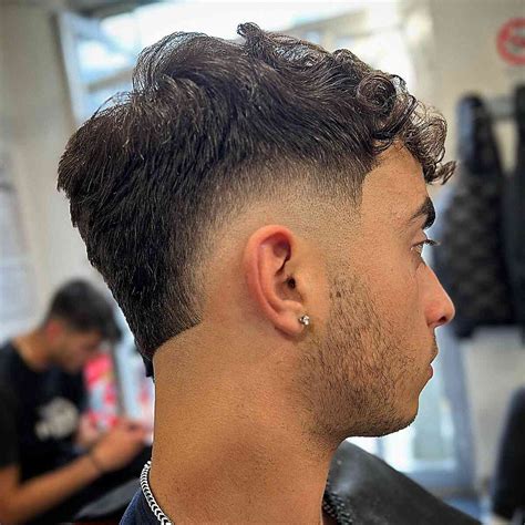 25 Guys Prove the Mid Burst Fade Looks Straight-Up Cool - Kappers Magazine
