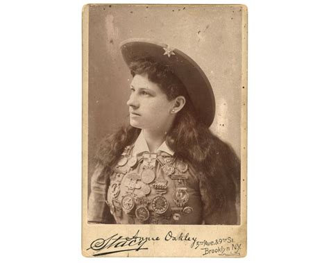 Sharpshooter ANNIE OAKLEY Cabinet Card Photograph By Stacy C. 1890 Old ...