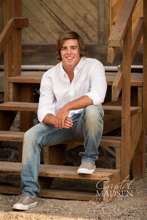 Senior Picture Outfit Ideas For Guys at Shanita Matheny blog