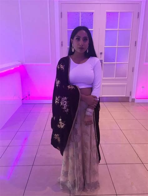 Beautiful indian girl full nude album pics + videos 💦😘😍 link in comment ⬇️ | Scrolller